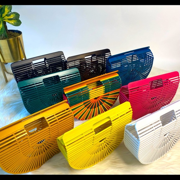 The Perfect Beach Bag - Picture 1 of 1